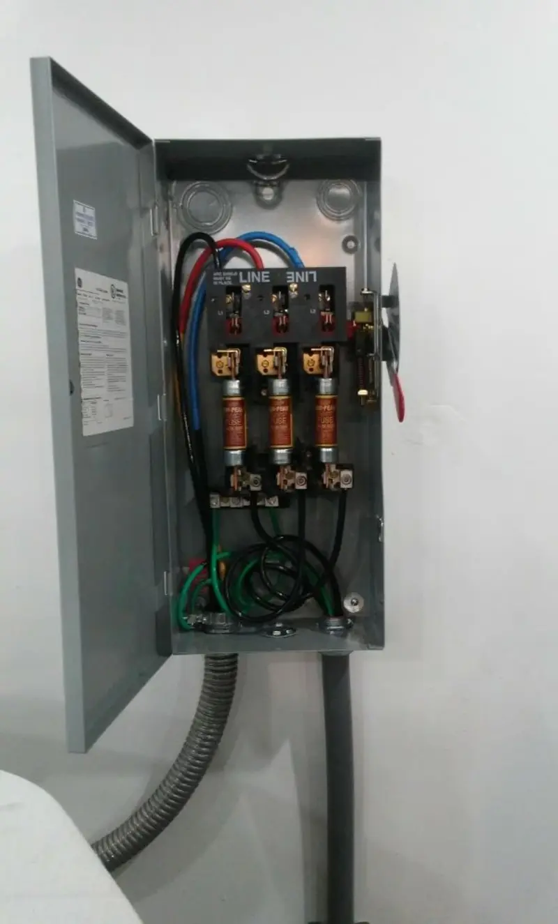 Three-phase disconnect switch installed for Electrical Wiring & Rewiring in Sunland Park